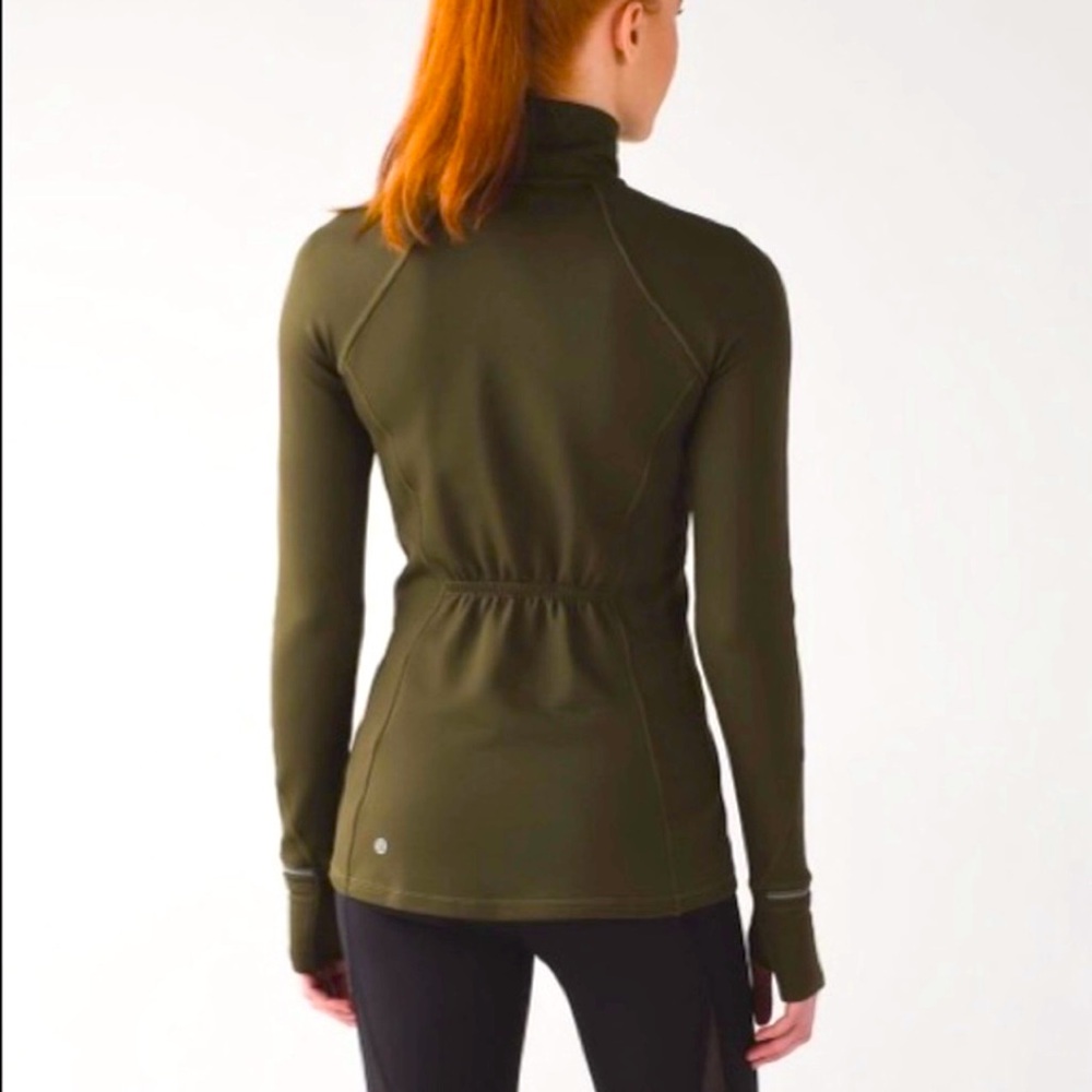 Lululemon First Mile 1/2 Zip in Military Green - Sz 6